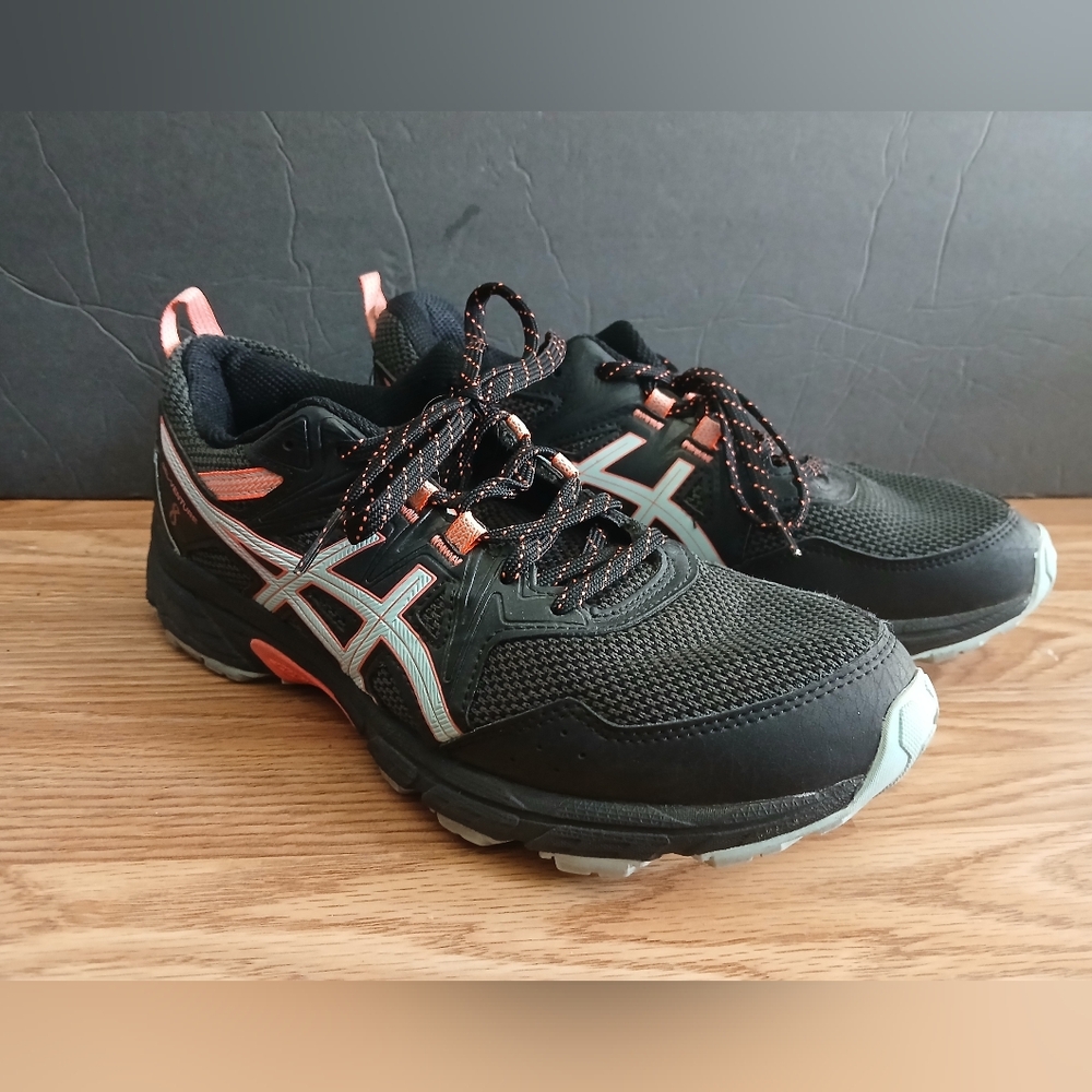 ASICS Black and Pink Womrn's Sneakers